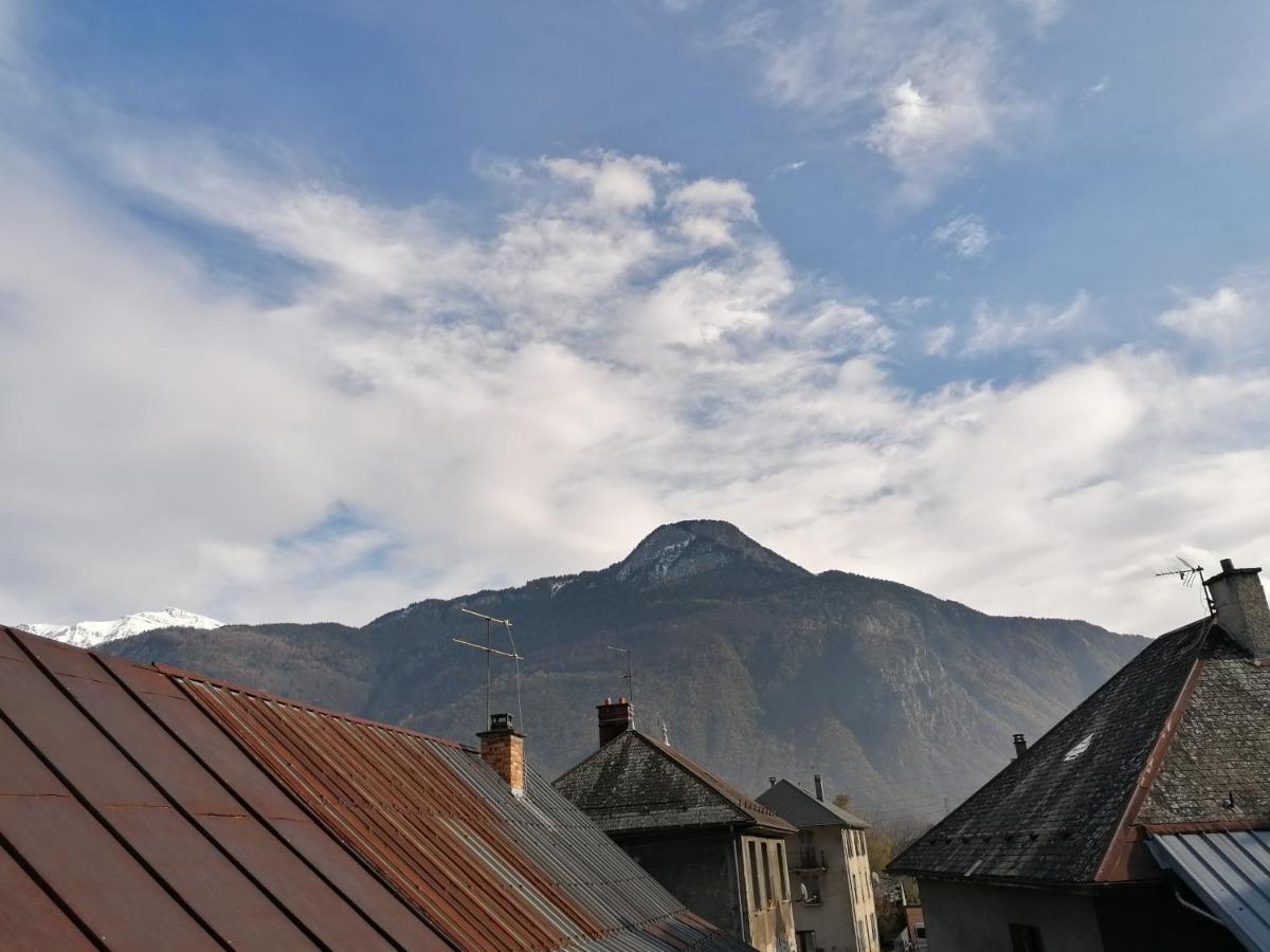 Appartement au coeur de la maurienne Saint-Etienne-de-Cuines Buitenkant foto